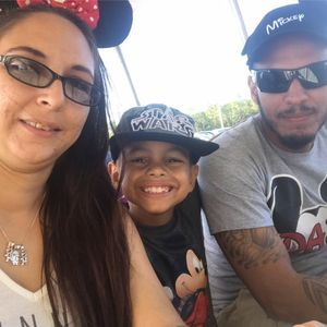 Meet your Posher, Amparo